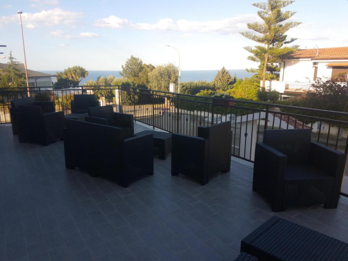 Alba De Mar B&B Roseto Capo Spulico Luaran gambar